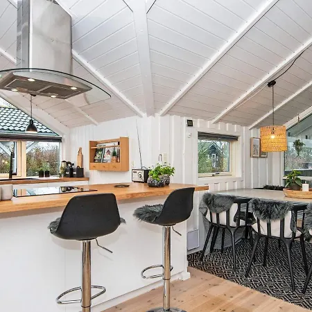 Casa vacanze Spacious In With Roofed Terrace