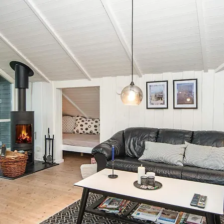 Casa vacanze Spacious In With Roofed Terrace Hemmet