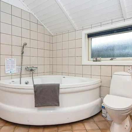 Spacious In With Roofed Terrace Casa vacanze